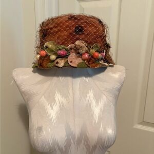 Richard Original vintage Elegant Brown Floral Women's Hat feathers/tulle/flowers